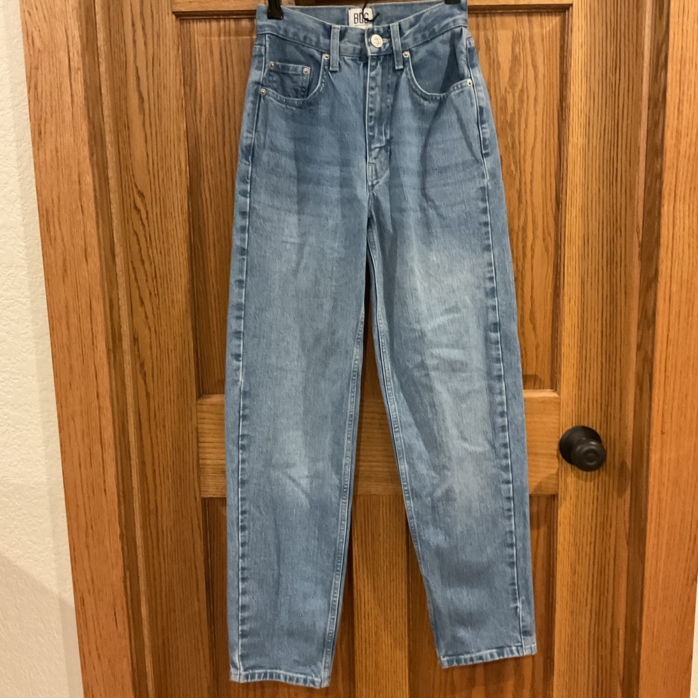BDG Urban Outfitters High-Rise Baggy Jeans – Size 24